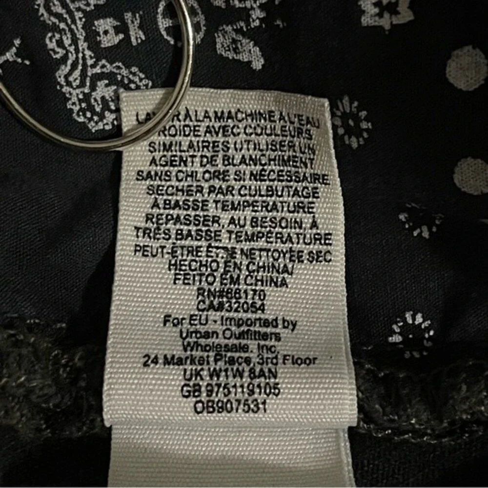 Free people Black Distressed Destroyed Chewed‎ Up Midrise Straight Leg Size 26